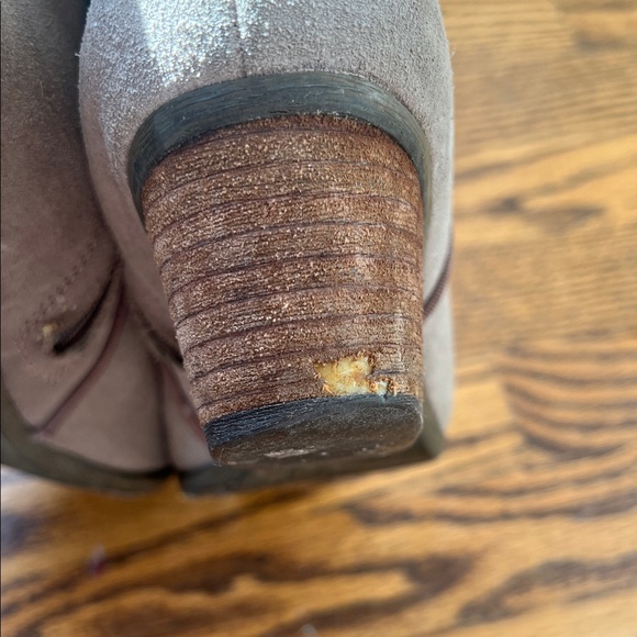 Good🎉 condition BLONDO Villa Ankle Boots in mushroom suede, size 8. WATERPROOF!🎉 - Picture 8 of 11